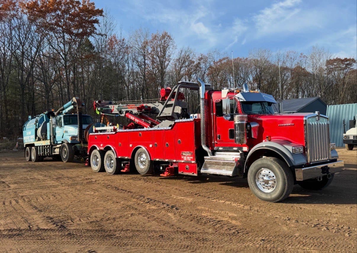 Beaverdam Recovery heavy duty wrecker and vacuum truck fleet